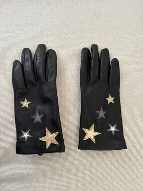 Genuine Leather Black Leather Star Appliqué Gloves